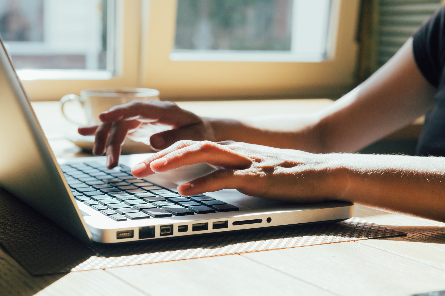 Publish an article online free image